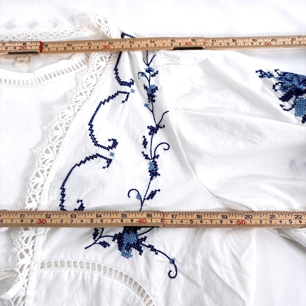 Jennifer & Grace Cardigan White Blue Floral Embroidered Tie Front Lace Women M - Picture 4 of 7